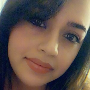 Meet your Posher, Yaneli